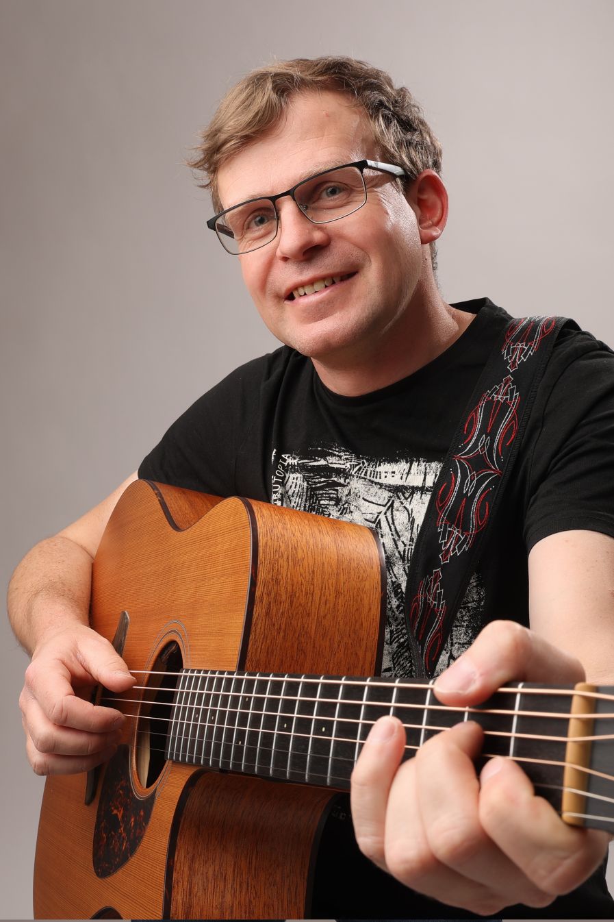 Tobias - Gitarre